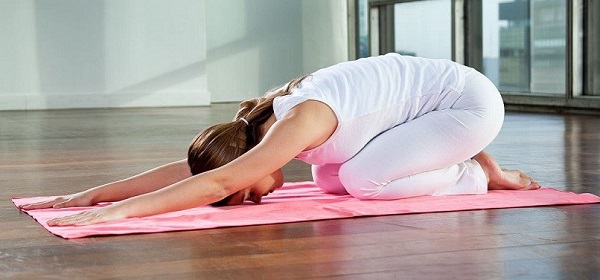 Mách chị em 5 động tác yoga giảm đau bụng kinh tại nhà - Click, xem ngay!